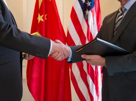 US and Chinese Leaders Shaking Hands